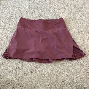 Lululemon skirt - pleated on sides